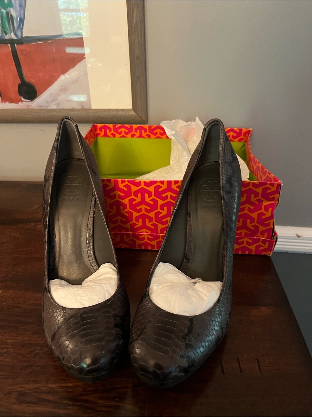 Tory Burch Jude Snakeskin Embossed Platform Pumps Logo Heel Size 9